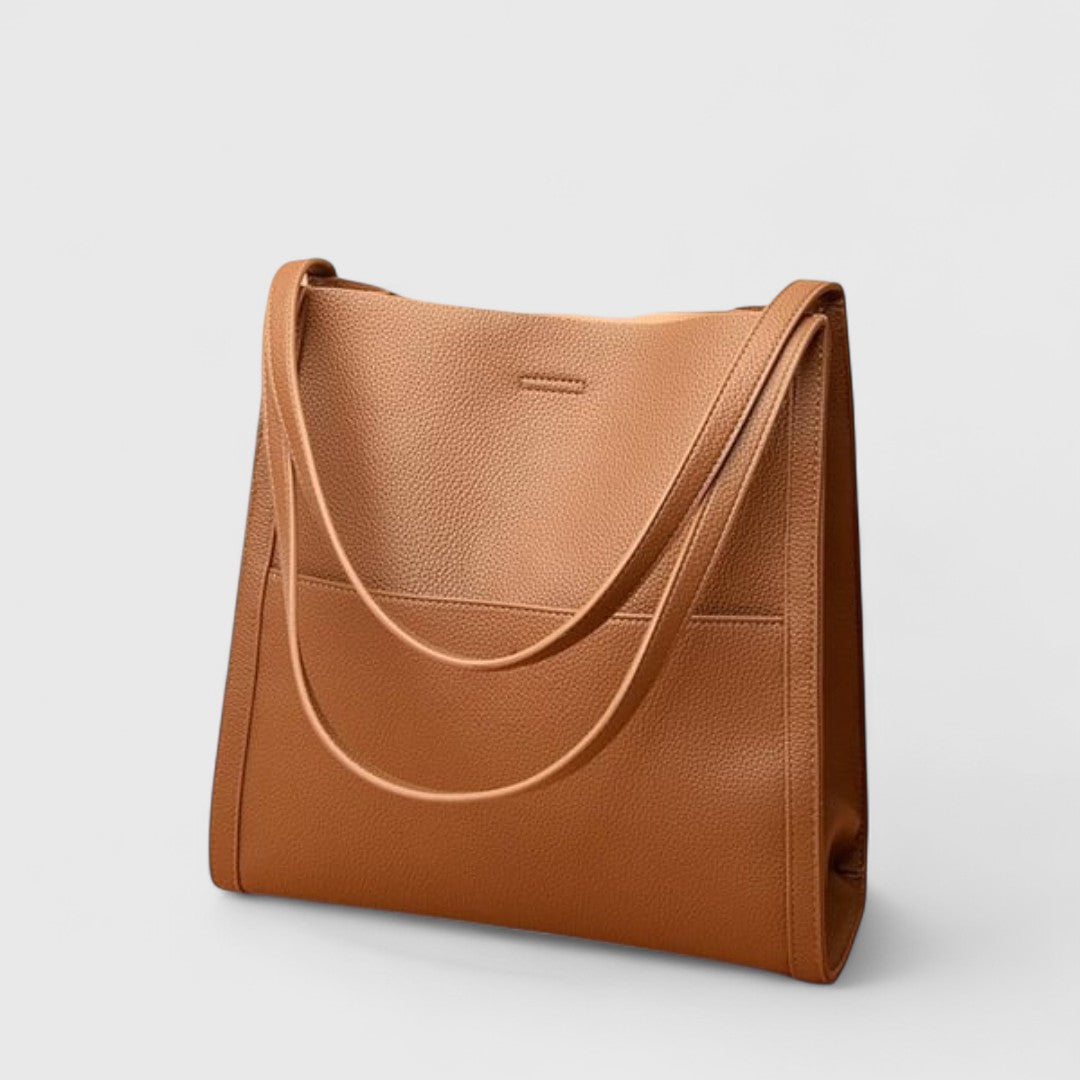 Блаженка – Кожена чанта за рамо с изчистен и елегантен дизайн